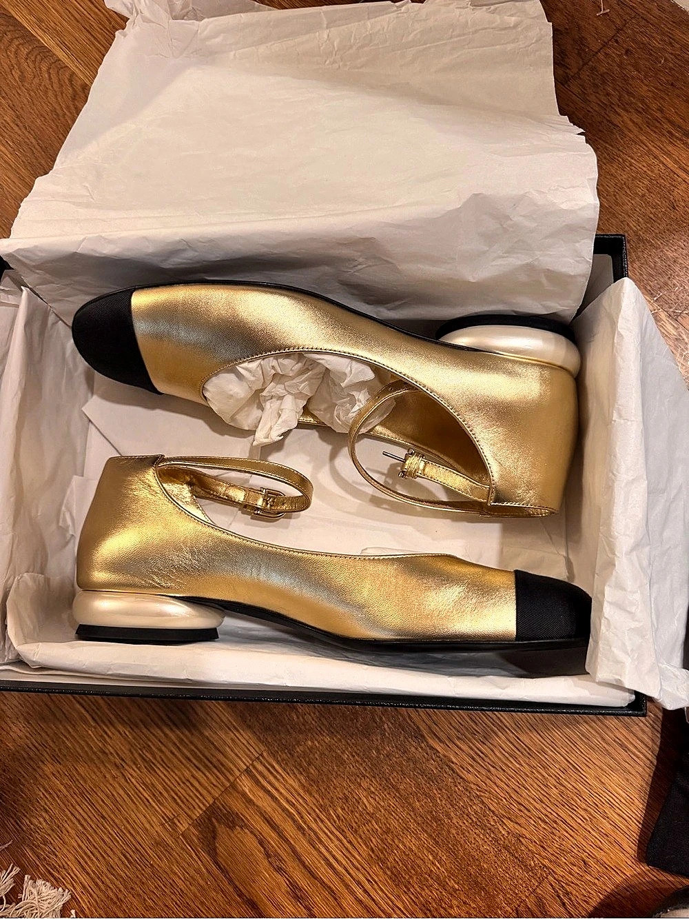 Chanel G32891 Color Block Heels in Gold & Black EU 40